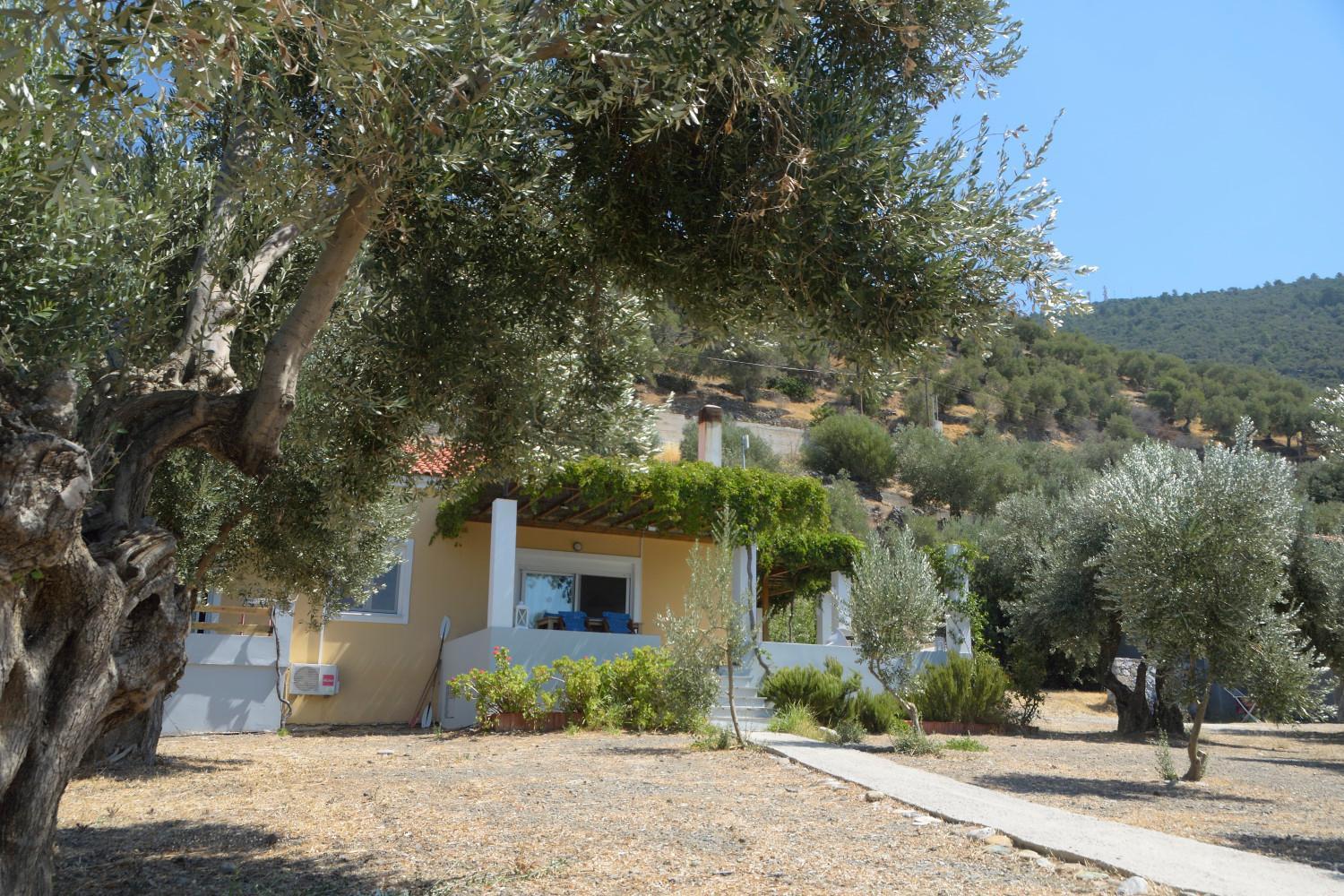 Melinda Holiday House Plomari Екстериор снимка